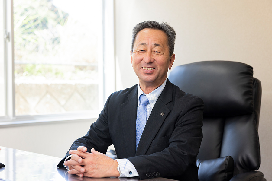 代表取締役社長　野見山 章敏